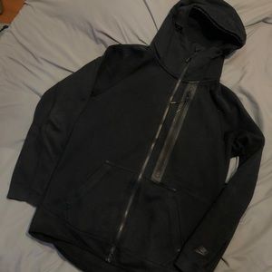 NIKE TECH FLEECE